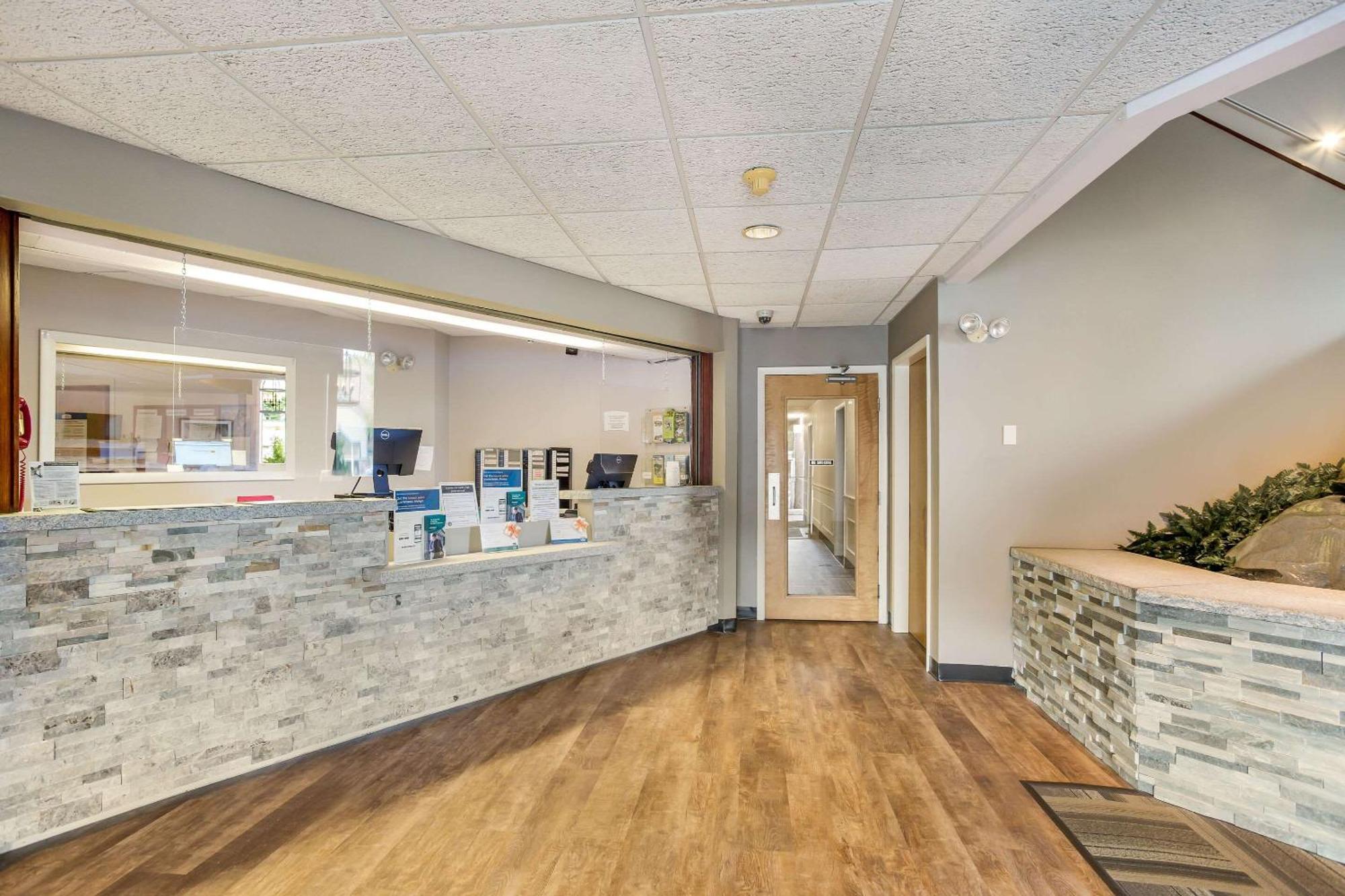 Quality Inn & Suites Gorham Esterno foto