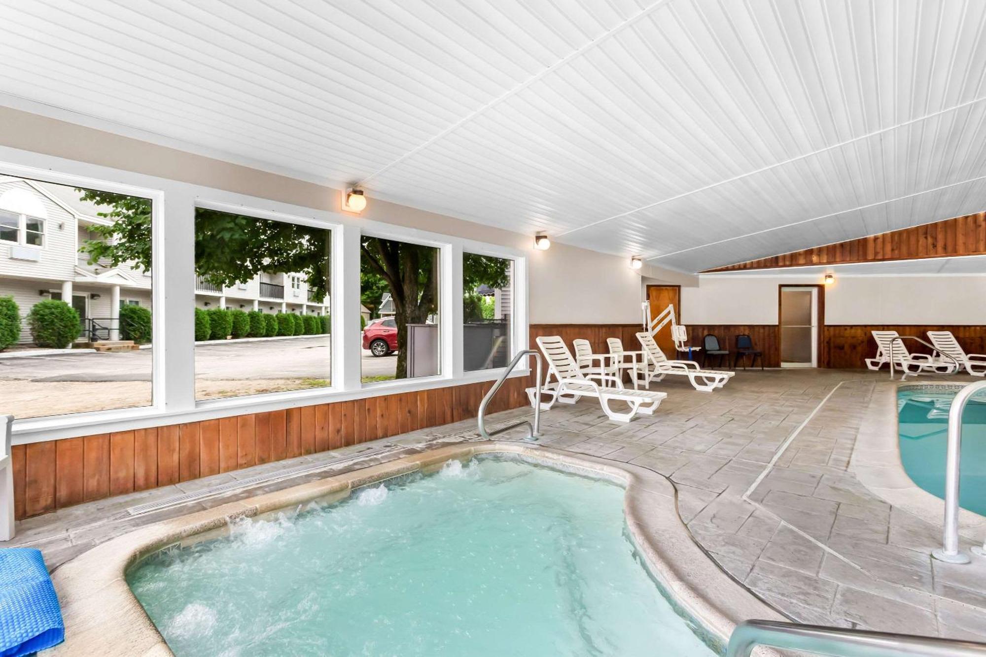 Quality Inn & Suites Gorham Esterno foto