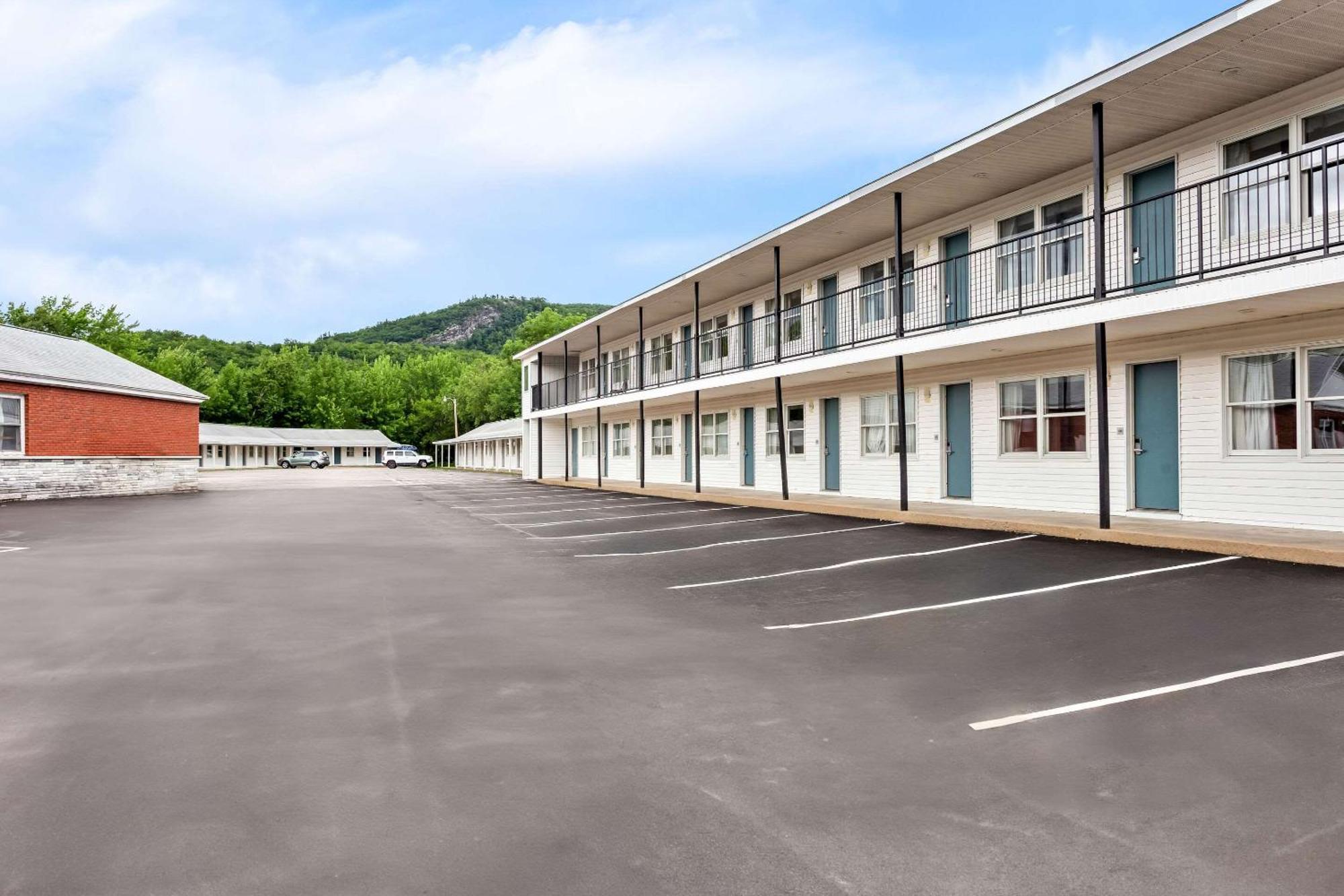 Quality Inn & Suites Gorham Esterno foto