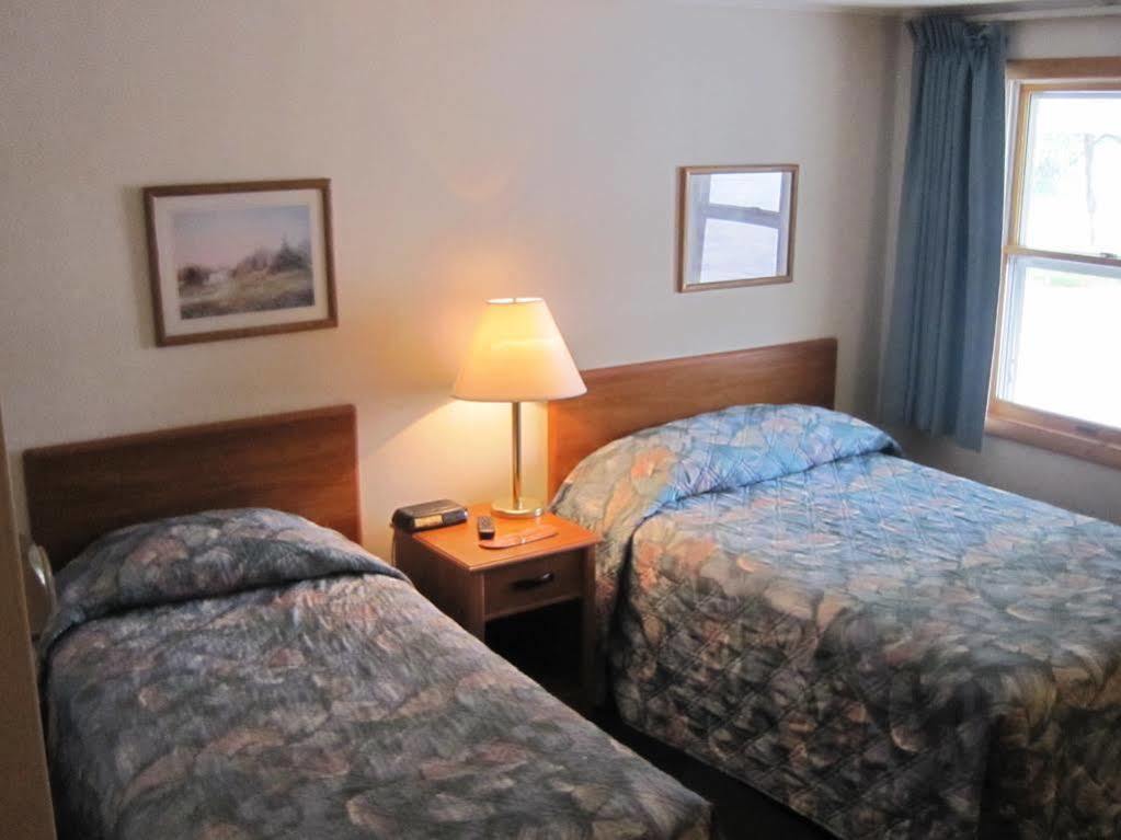 Quality Inn & Suites Gorham Esterno foto